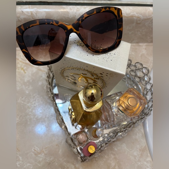 A Touch Of ? leopard Eyewear main image 6